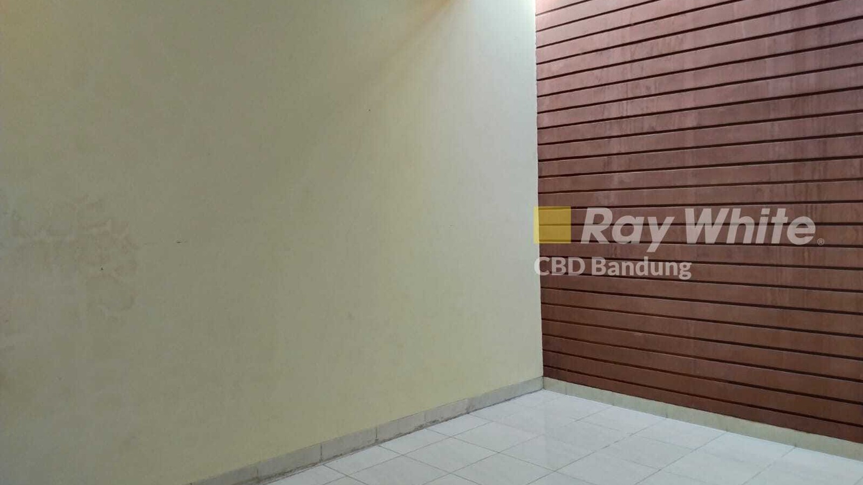 Langka Rumah di TKI II Terawat Akses Tol Kopo Bandung 