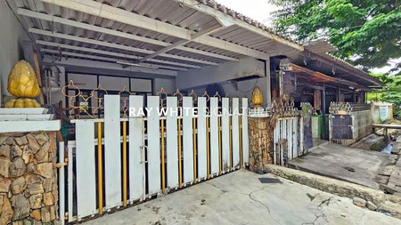 Dijual Rumah Hook Zona Komersil Lokasi Strategis Jalan Utama Abdullah Syafei 