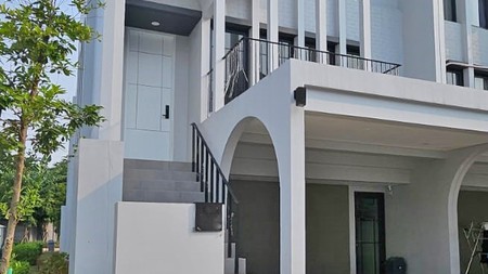 Dijual Rumah Cantik Modern di Greenwich Cluster Aether BSD City