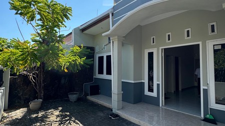 Rumah Mewah di Rungkut, Surabaya - Harga 1 Milyar, Siap Huni!