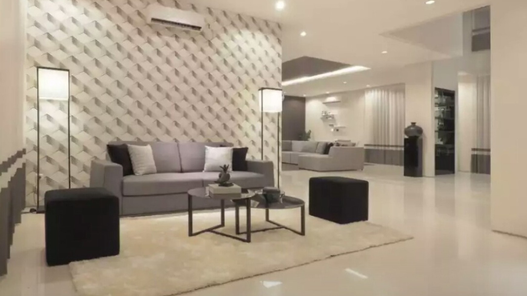 Dijual Rumah Royal Residence RAYA Luar Cluster Full Furnished Modern 