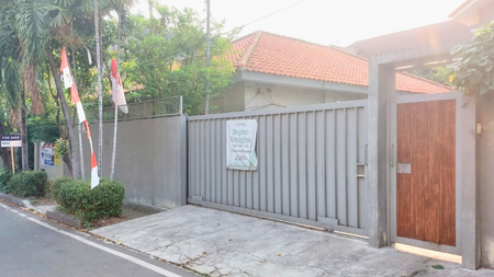 Rumah Mewah 1 Lantai di Salemba, Jakarta Pusat