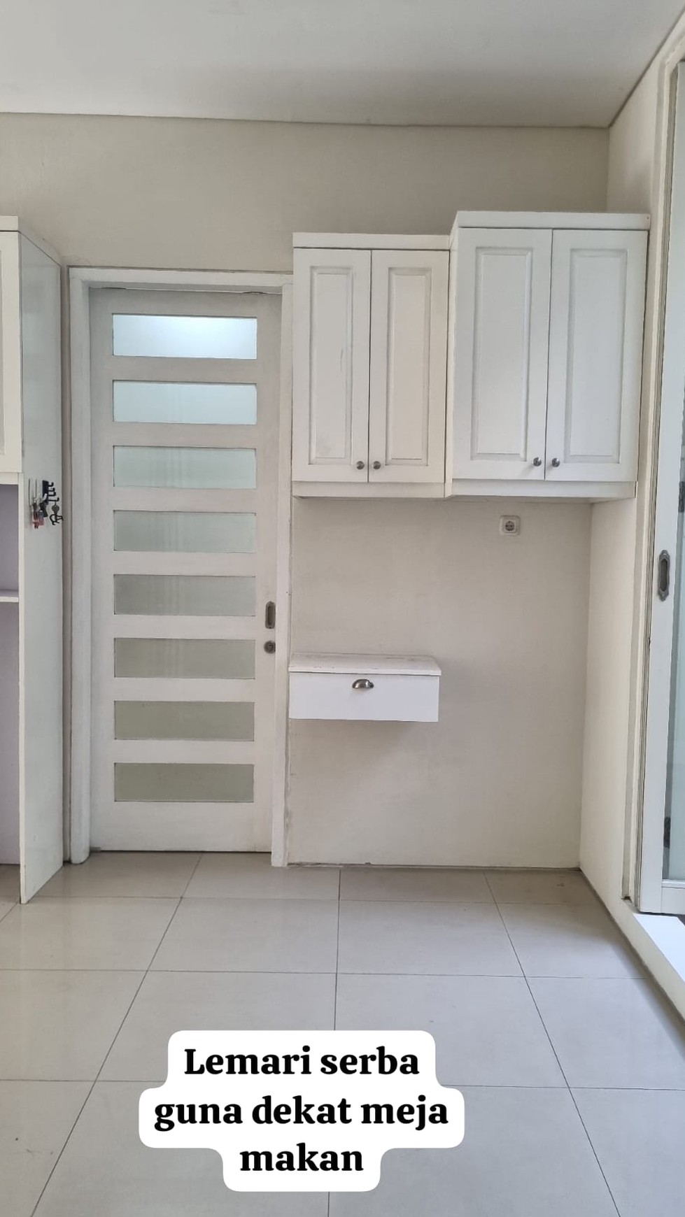 Disewakan Rumah Royal Residence cluster Buckingham Wiyung Surabaya SEMI Furnished Siap Huni