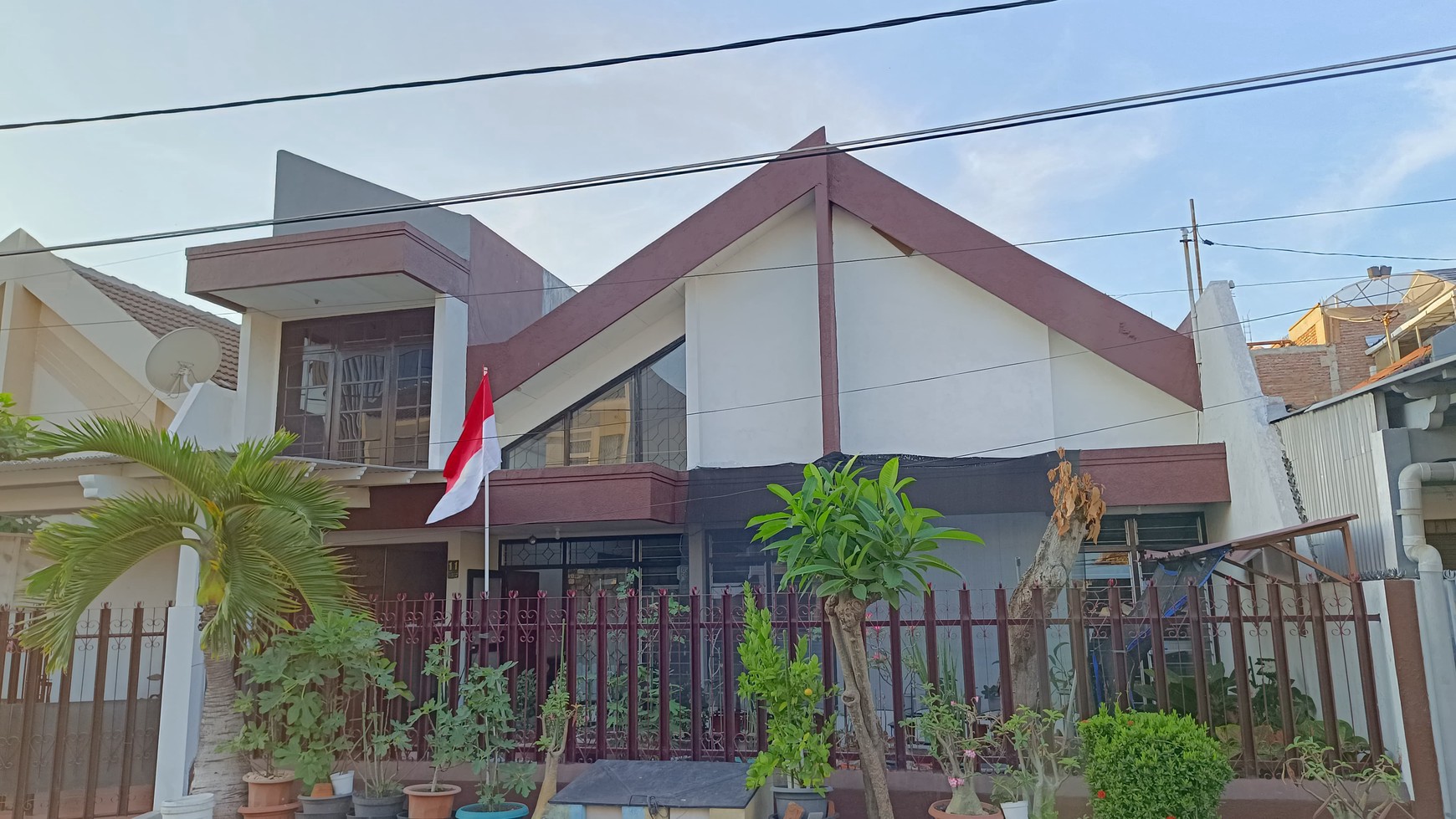 Jual Rumah Manyar Surabaya, Lokasi Strategis Harga 3,5 M Nego Spesial!!!!