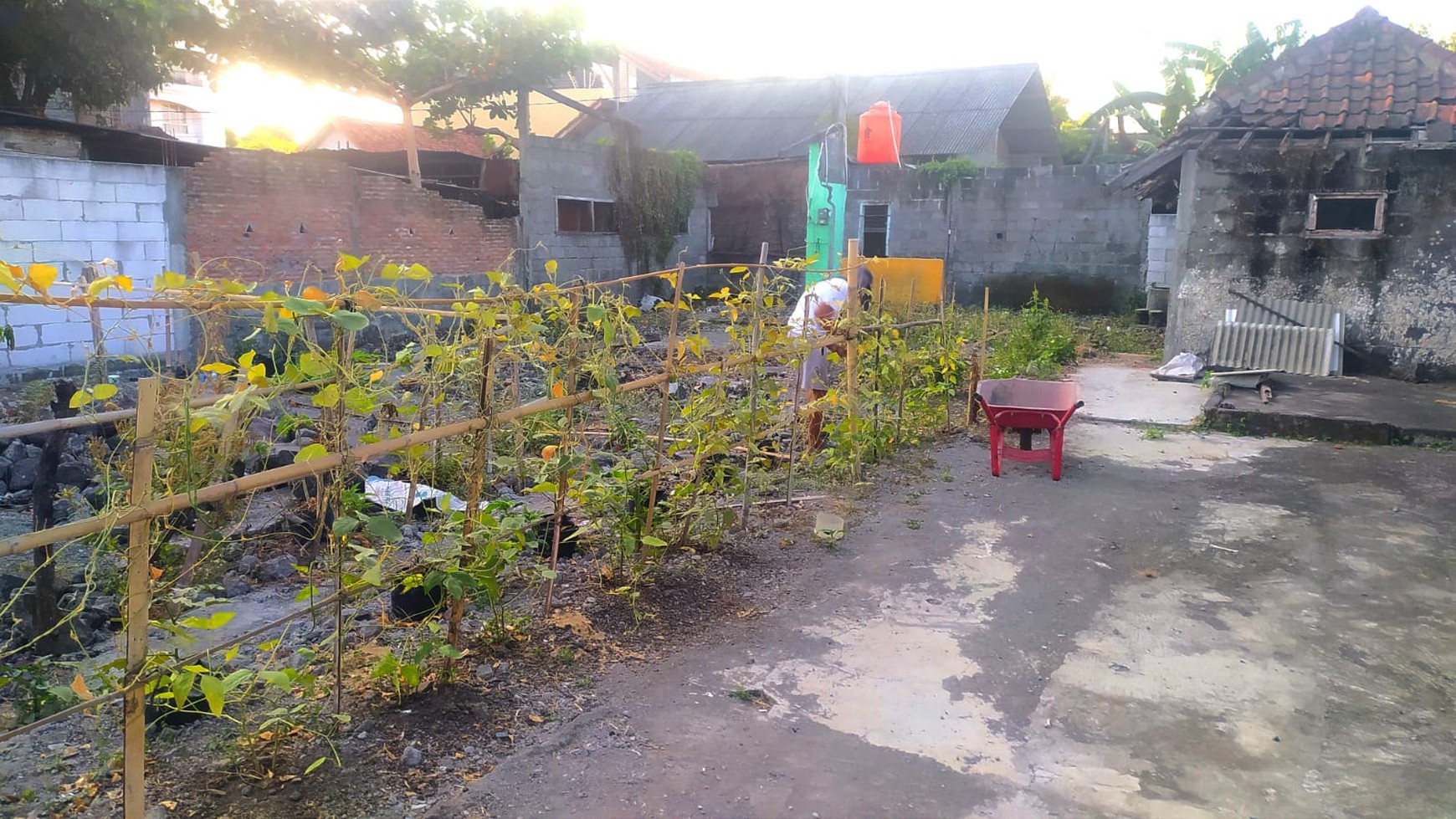 Rumah Hitung Tanah Area Cipete