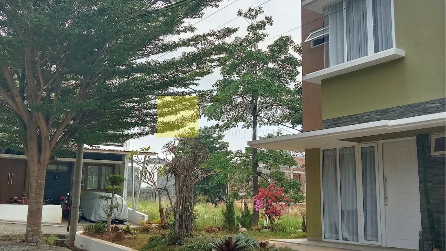 Dijual Rumah Contoh Dalam Perumahan Springhill