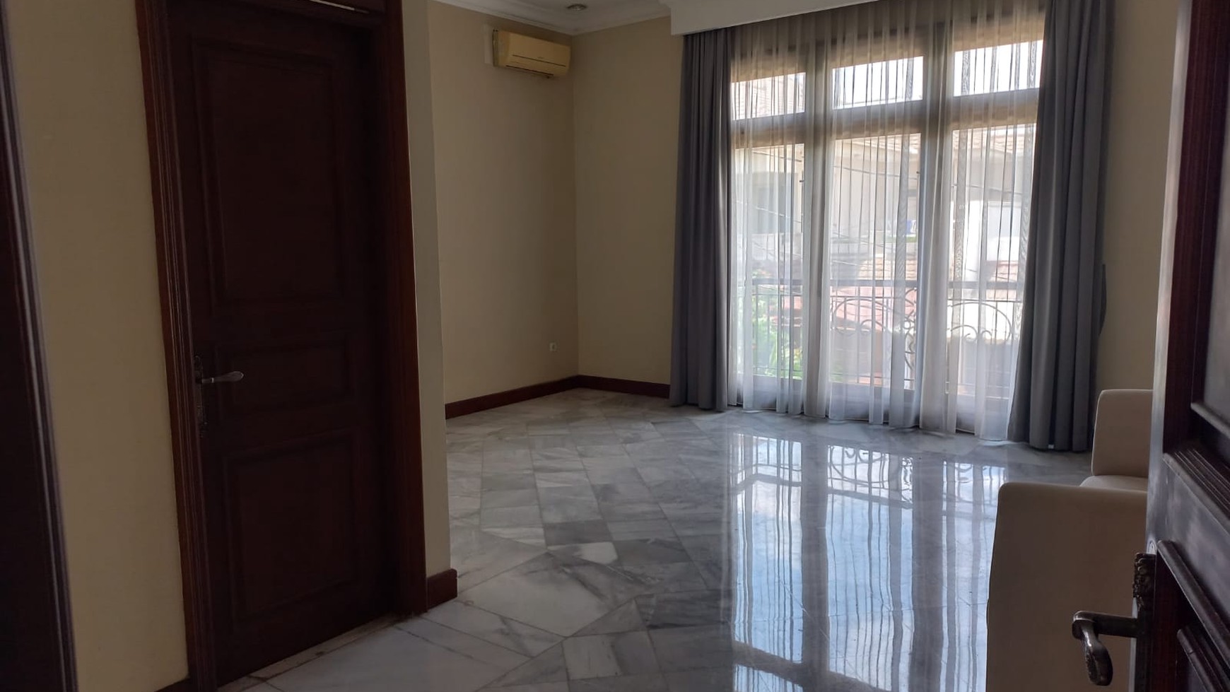 RUMAH DIJUAL JALAN KENANGA JAKARTA SELATAN