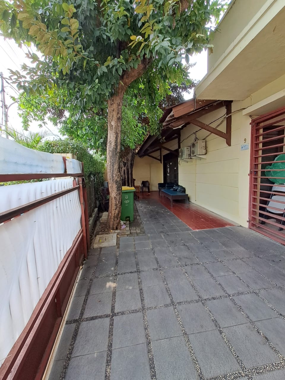 Dijual Rumah Kayu Manis Jakarta Timur 