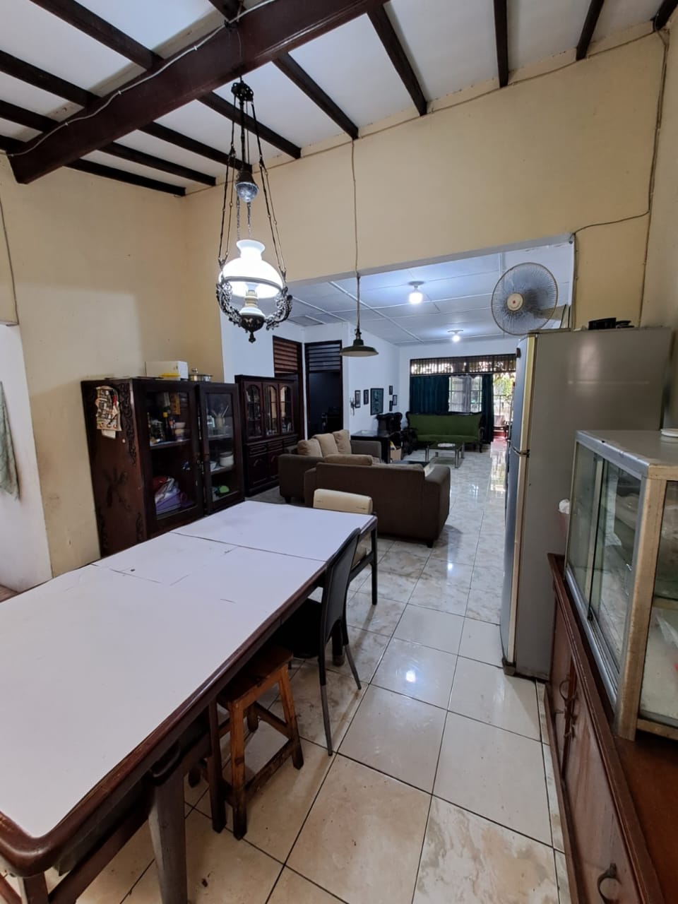 Dijual Rumah Kayu Manis Jakarta Timur 