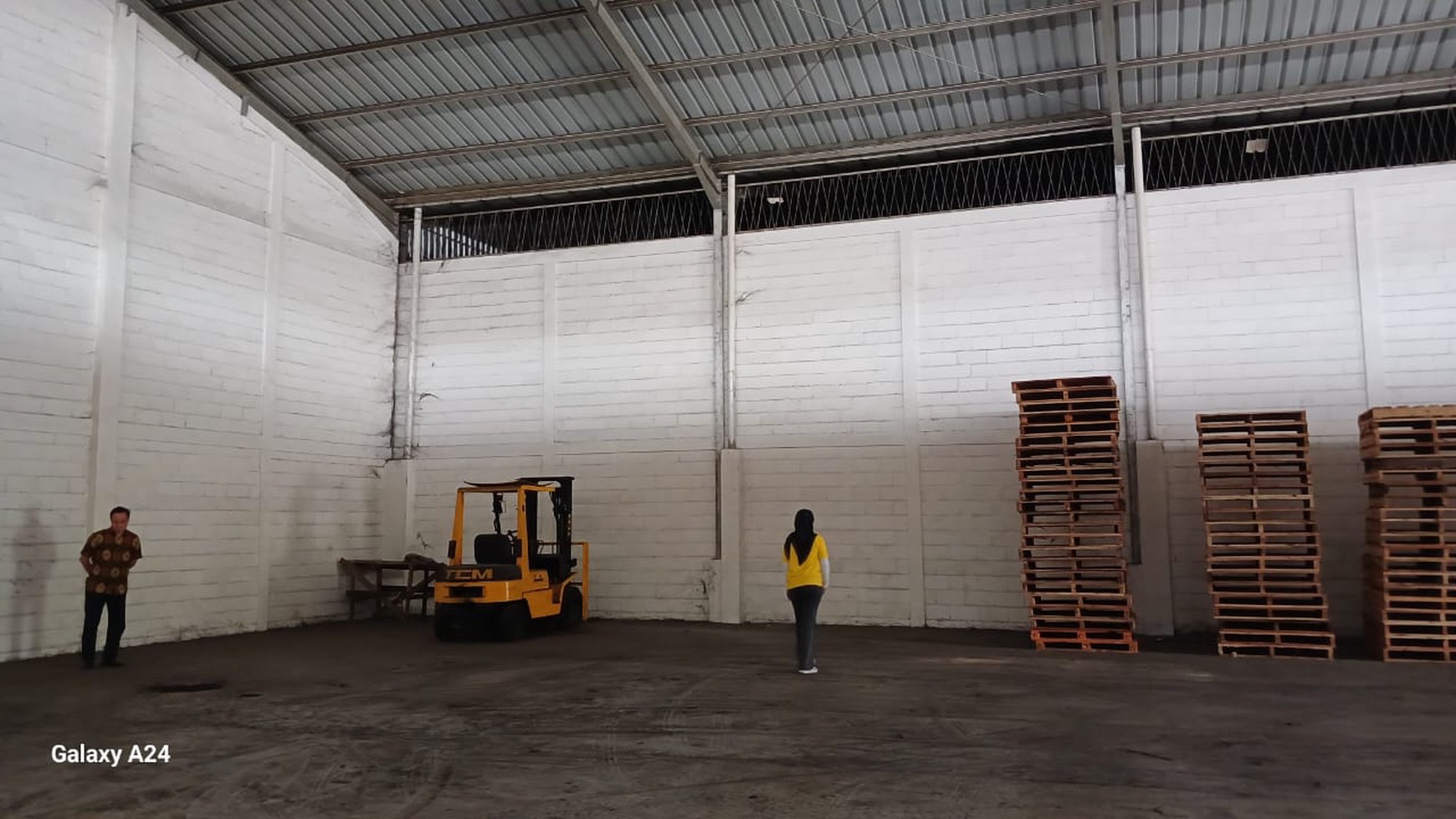 Disewakan 4104 m2 Gudang FULL LOADING DOCK di Manyar - GRESIK JATIM Plus Ada Ruang Kantor