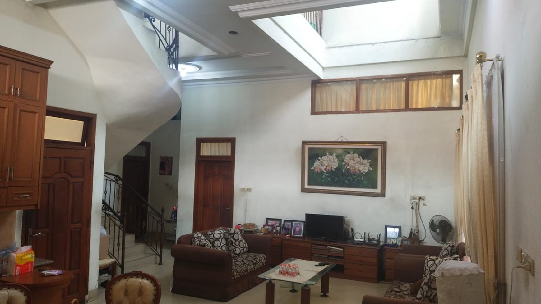 Di Jual Rumah   di Jl  Anggrek Rosdiana Kemanggisan Jakarta Barat