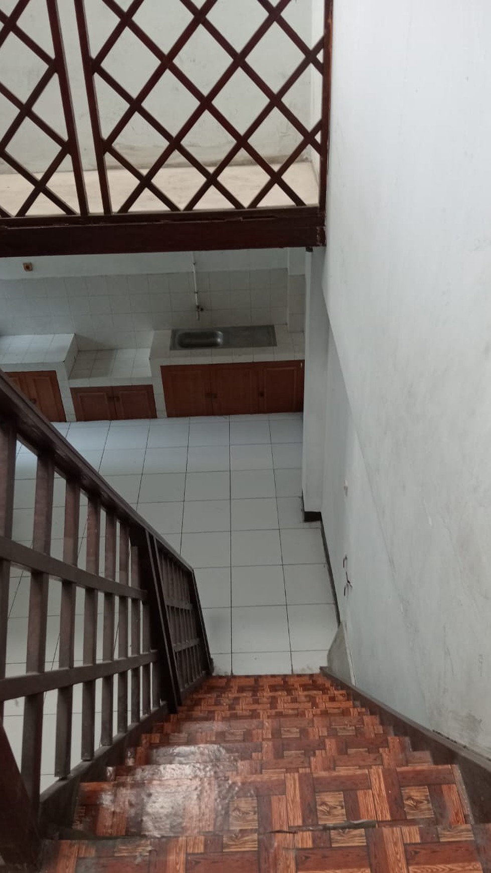 lokasi prima Ciledug Barata Karya Tangerang Banten jual cepat shm pembayaran bisa kpr