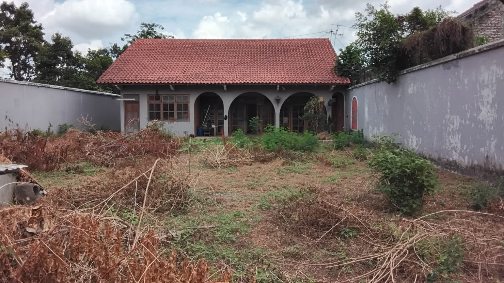 Rumah Dengan Luas Tanah 1355 Meter Persegi Lokasi Caturtunggal Depok Sleman 