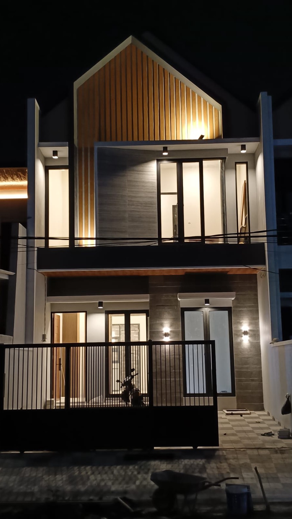 Dijual Rumah Model Scandinavian Mewah Lokasi Terbaik/Premium di area Sutorejo Best View