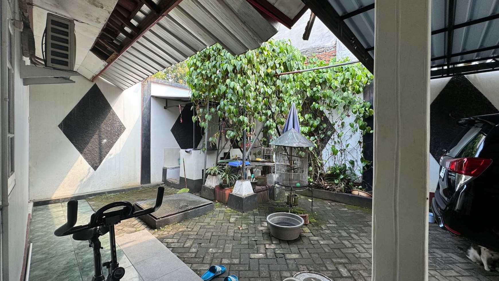 Rumah Hitung Tanah Area Cipete