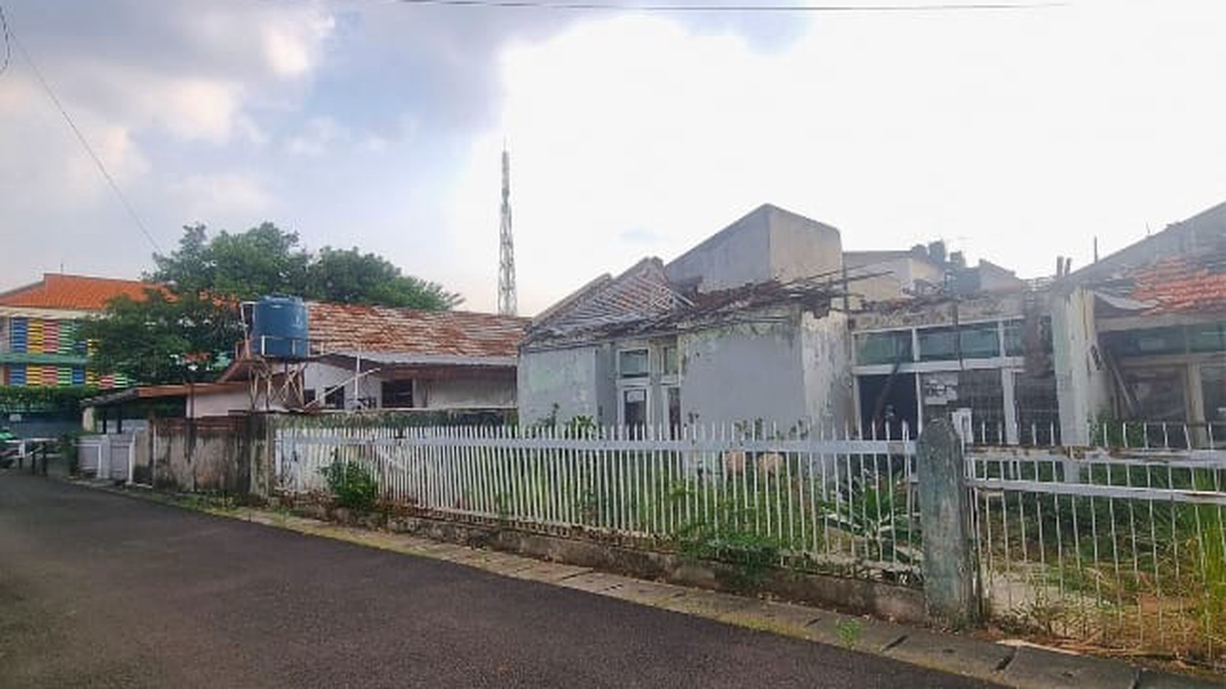 rumah tua hitung tanah dekat polsek cilandak barat