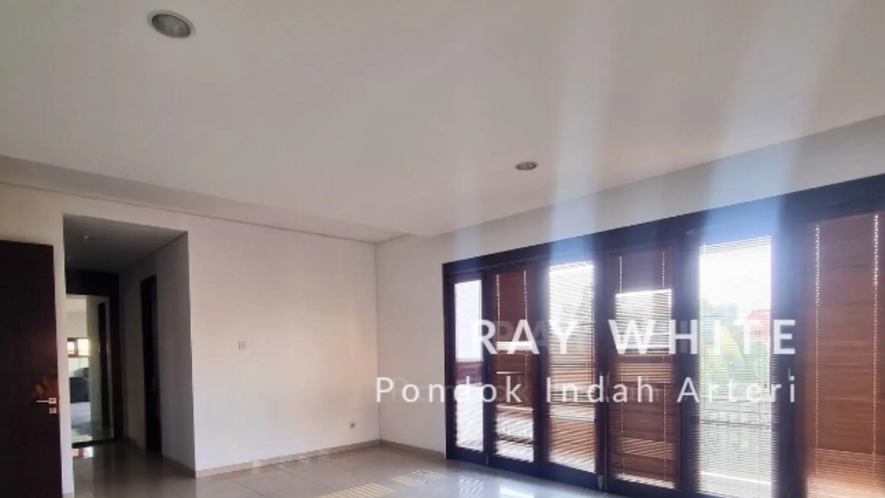 Rumah mewah dengan pool cilandak barat, jaksel