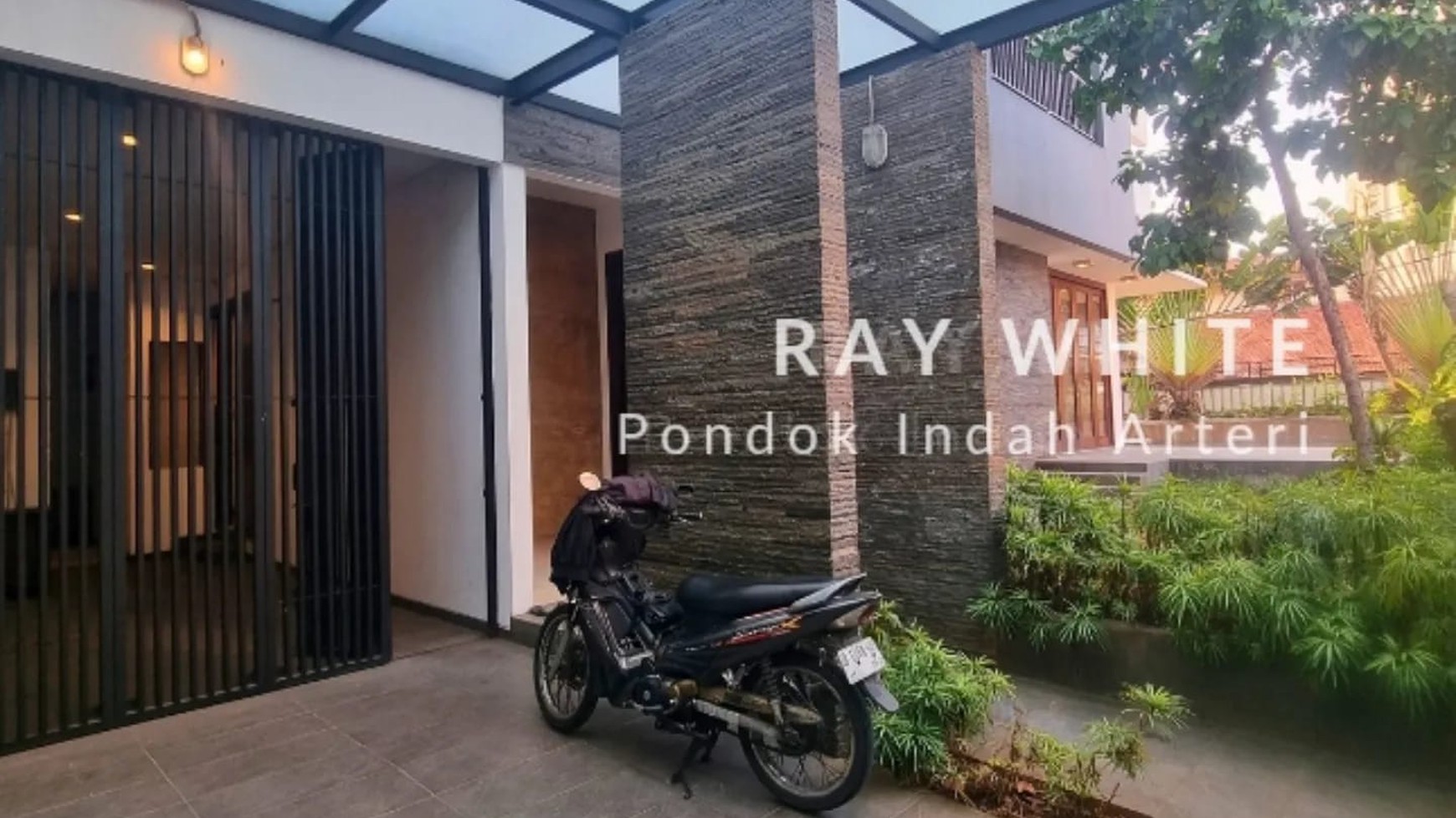 Rumah mewah dengan pool cilandak barat, jaksel