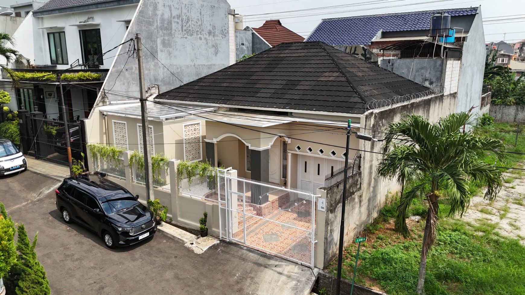 Cinere bukit cinere raya 4KT dalam komplek besar dekat tol brigif