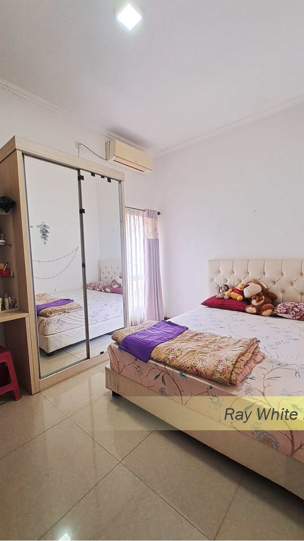 Rumah Semi-Furnished dengan Lokasi Strategis di Serpong, Tangerang Selatan #HR