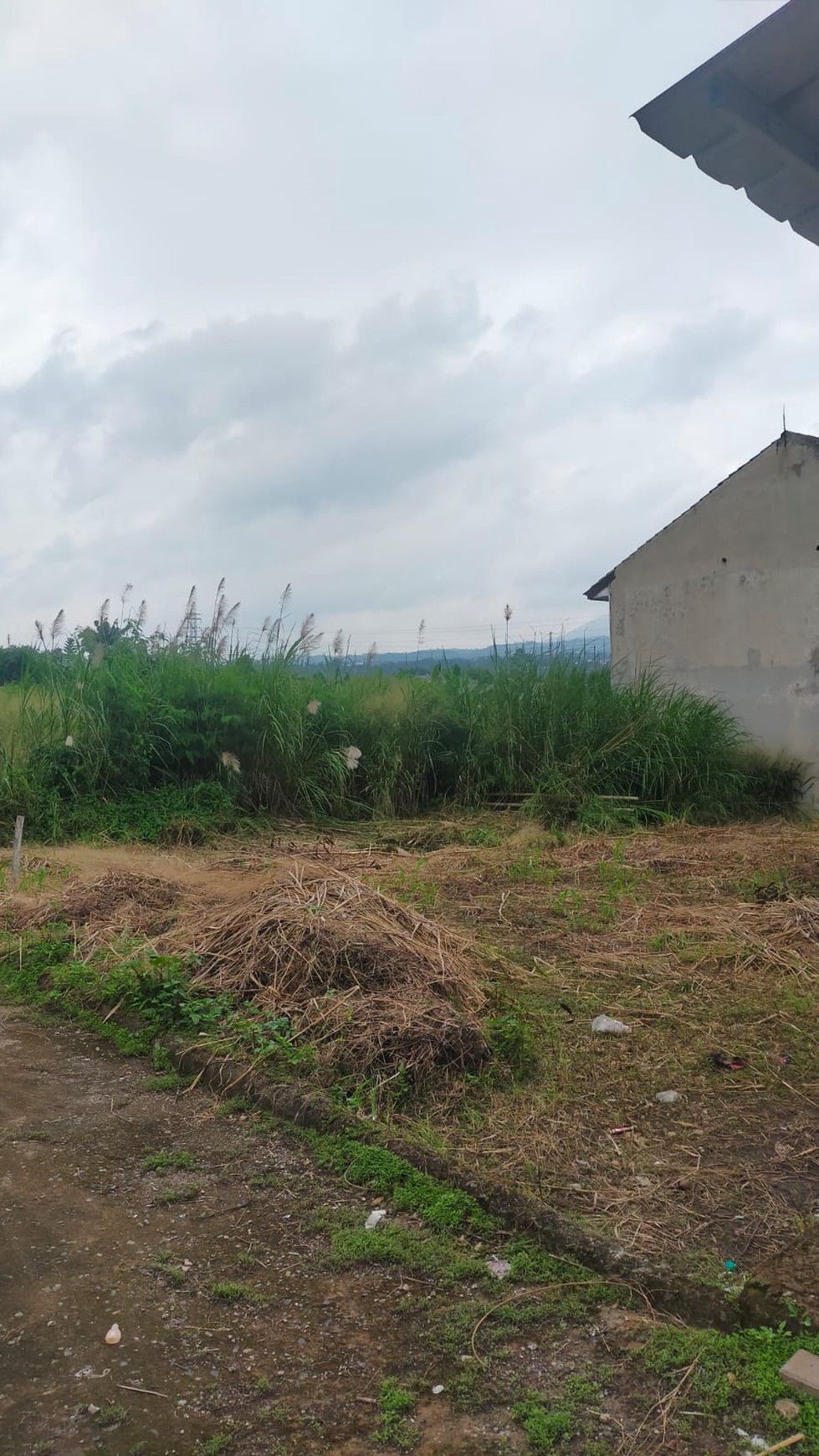 Tanah Siap Bangun di Mainroad Cipeundeuy Padalarang