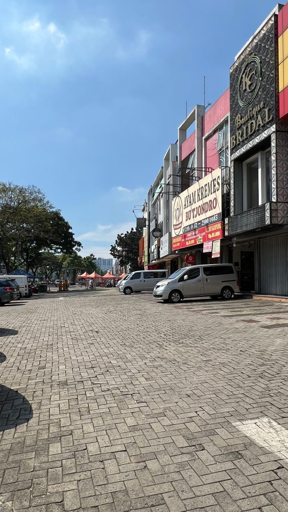 Dijual murah Ruko di Pinggir Jalan Utama di Paramount Glaze Gading Serpong, Tangerang