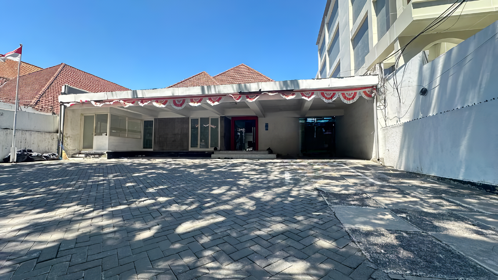 Disewakan Gedung Komersial Raya Darmo Pusat Kota