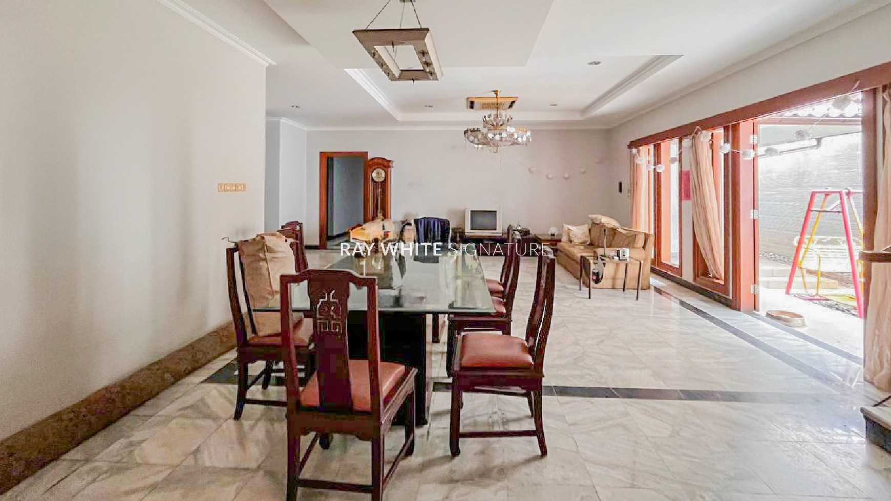 Rumah Hitung Tanah Area Cipete