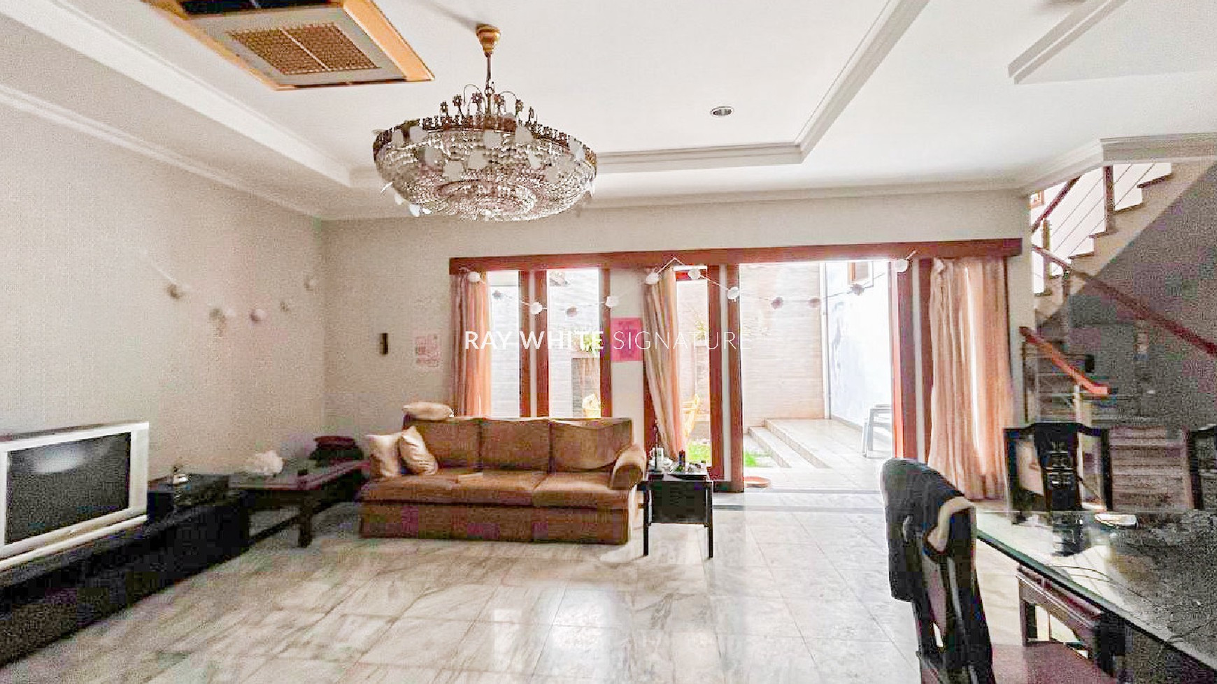 Rumah Hitung Tanah Area Cipete