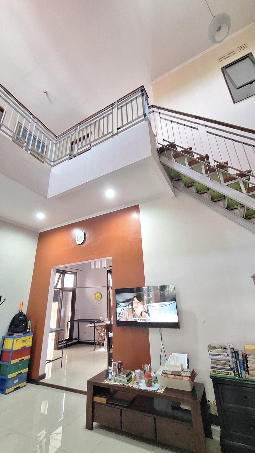 Rumah Villa Melati Mas Serpong Tangerang Selatan, Sudah Renov, Ceiling Tinggi, Taman Asri, Row Jalan Lebar