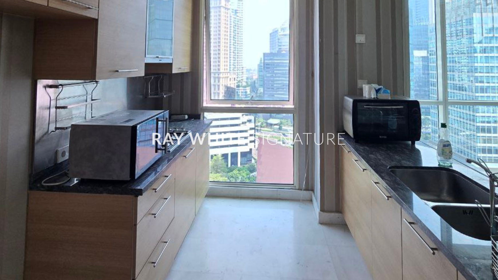 Dijual Apartement 3bdr Lantai tinggi di The Peak at Sudirman