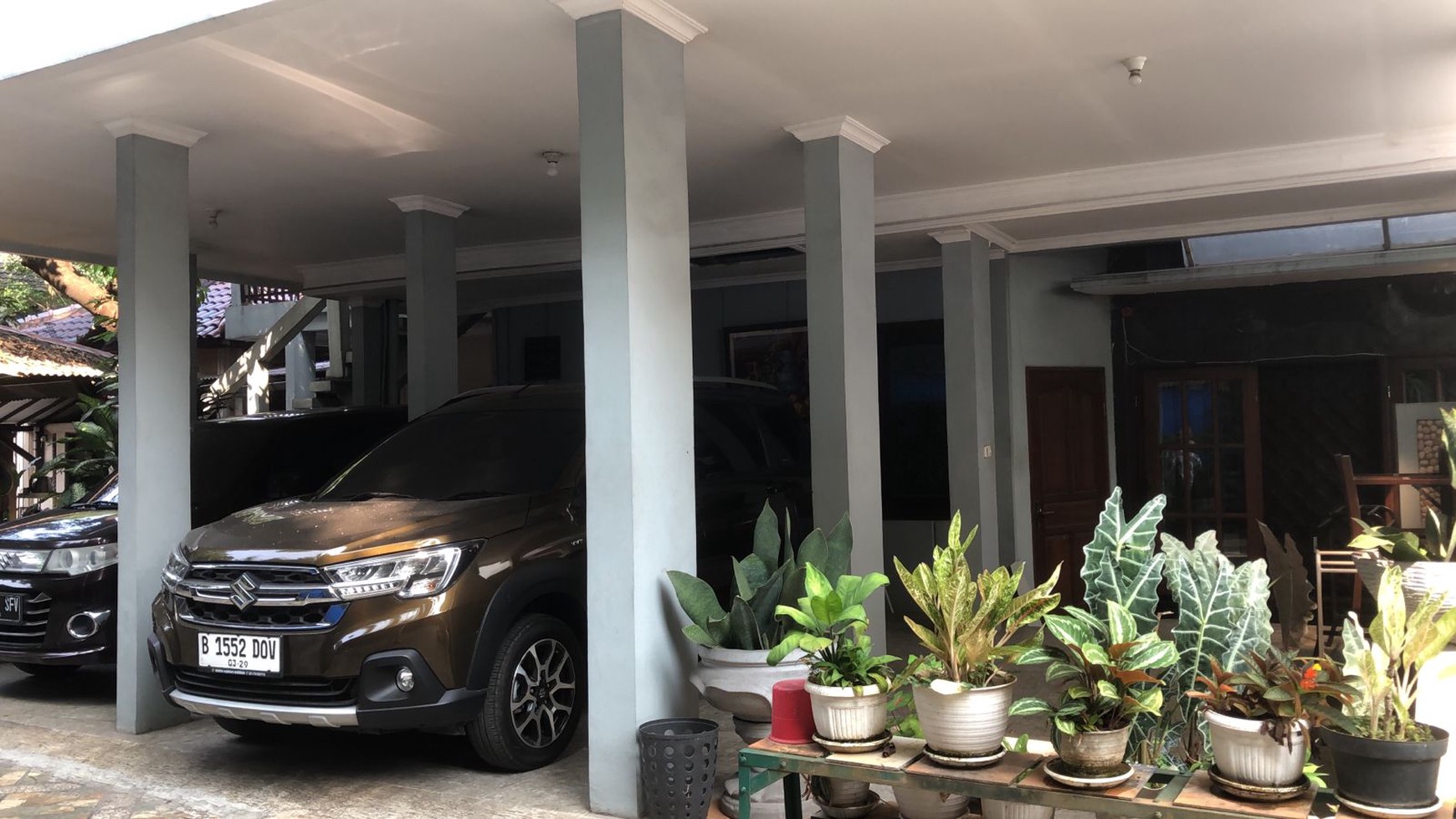 DIJUAL RUMAH INDUK DAN KOST  DEPLU RAYA PONDOK PINANG DEKAT PONDOK INDAH