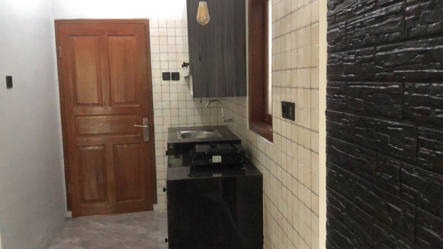 DIJUAL RUMAH INDUK DAN KOST  DEPLU RAYA PONDOK PINANG DEKAT PONDOK INDAH