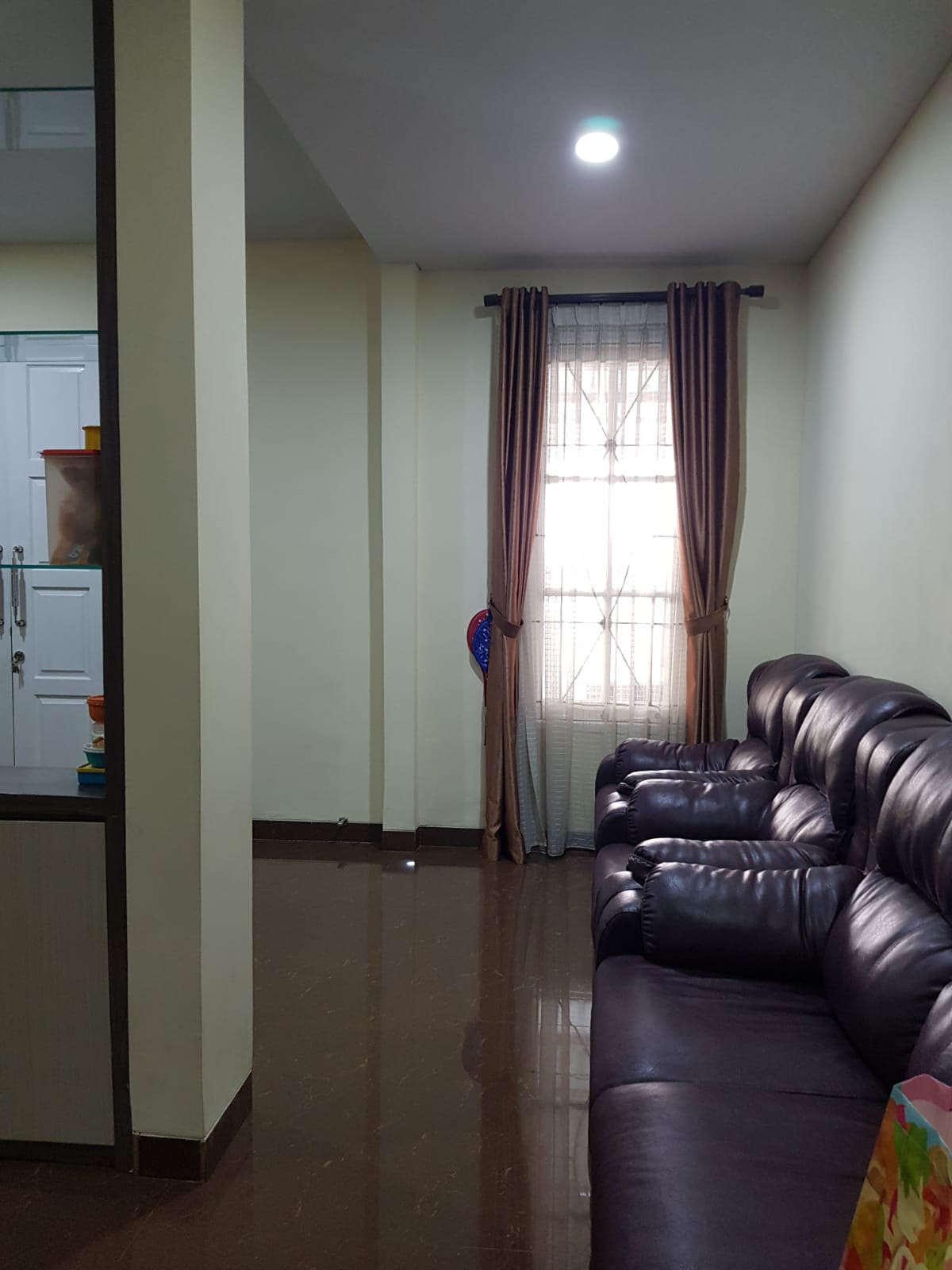 Dijual Rumah Villa Taman Meruya Jakarta Barat 