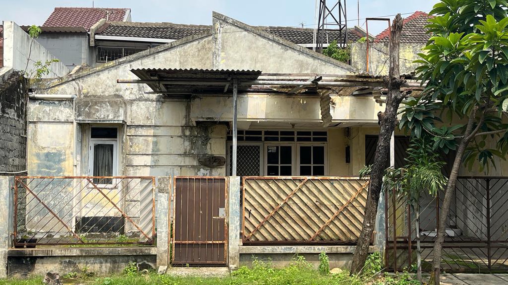 Dijual Rumah Hitung Tanah di Perum Pondok Cibubur, Cimanggis Depok