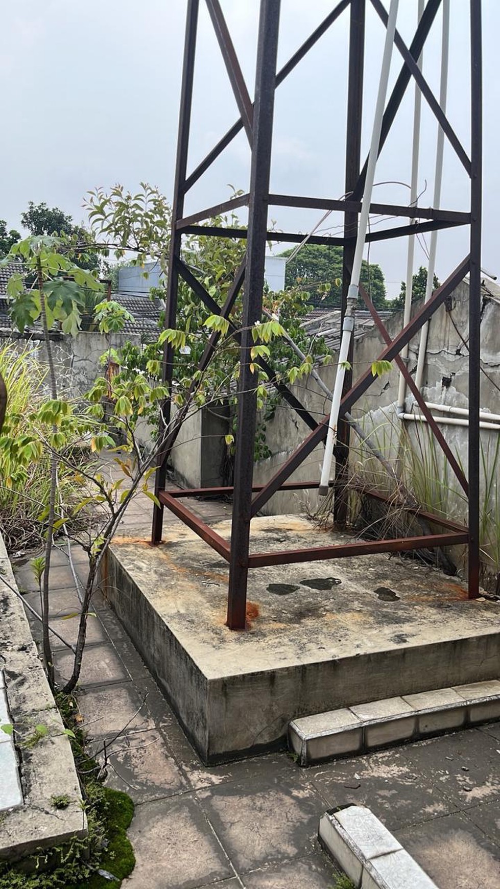 Dijual Rumah Hitung Tanah di Perum Pondok Cibubur, Cimanggis Depok