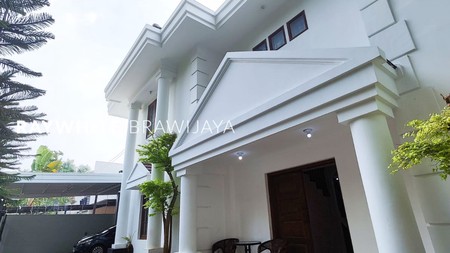 Rumah Dalam Kompleks Kemang Arco Raya Lingkungan Tenang