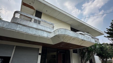 Rumah Classic 2 lantai di bilangan Permata Hijau Jakarta Selatan