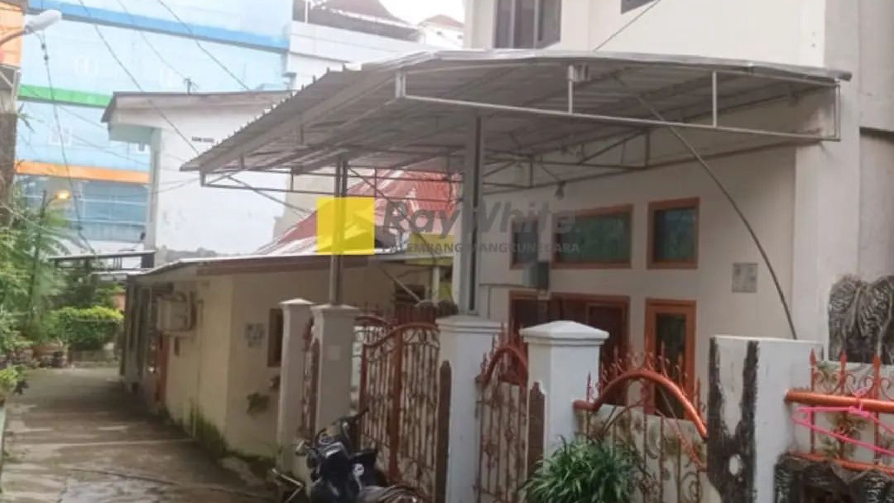 RUMAH TENGAH KOTA PALEMBANG STRATEGIS