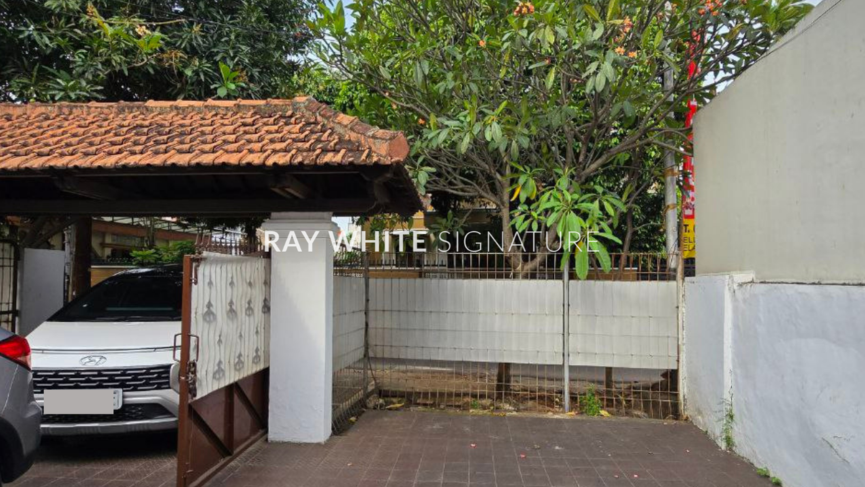 Dijual Rumah Lama Cocok untuk bisnis di Jl. Raya Kelapa Dua, Kebon Jeruk