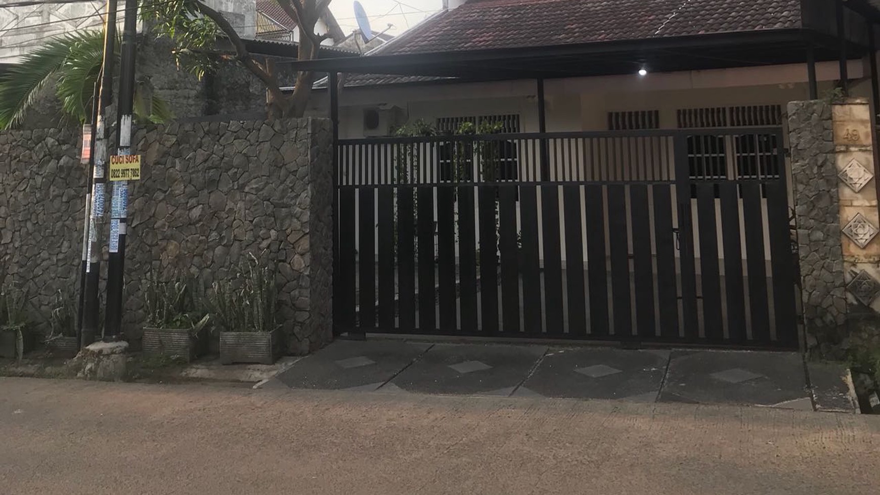Rumah dekat stts KA Pd Ranji dan pasar tradisional sek 2 Bintaro TangSel...