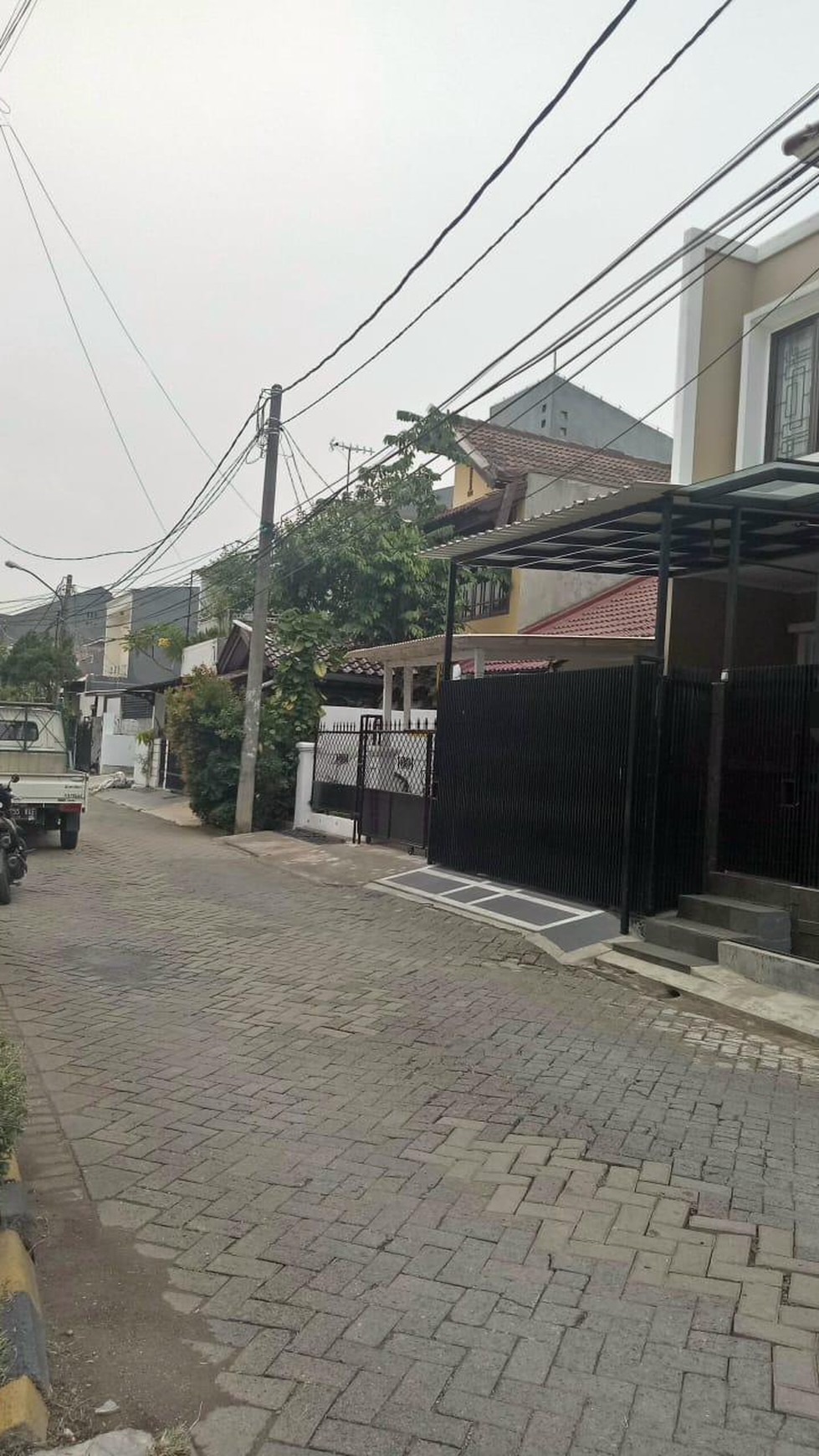 Rumah Mungil, terawat, tenang,siap huni di Bintaro Jaya 5.