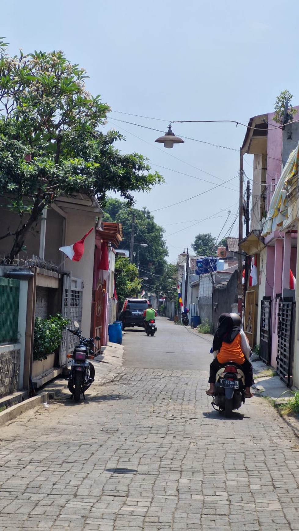 Di Jual Rumah di  JL Kavling Munggang  Griya  Bintara Indah  Bekasi Timur