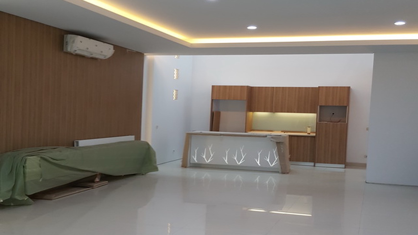 Rumah bagus Brand New Disewakan Di Menteng