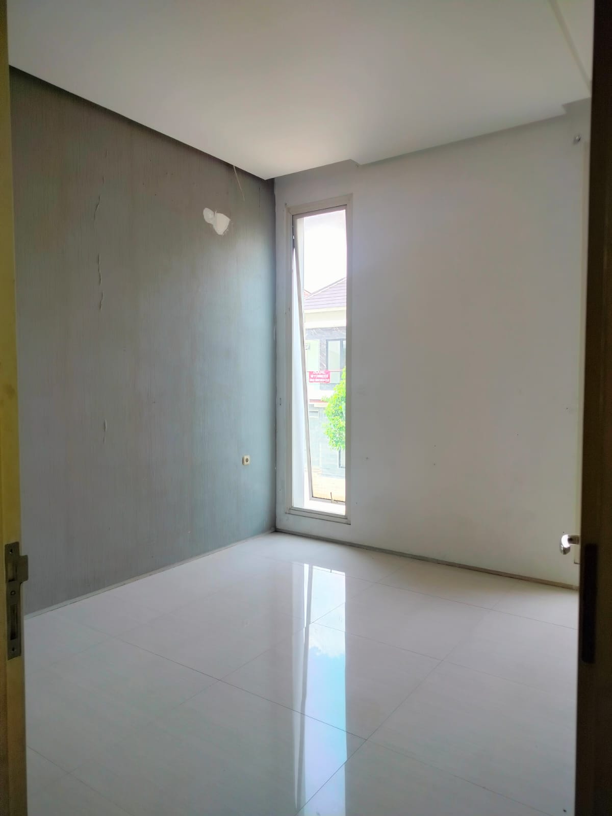 Dijual atau Disewa Rumah di Woodland - Citraland Surabaya