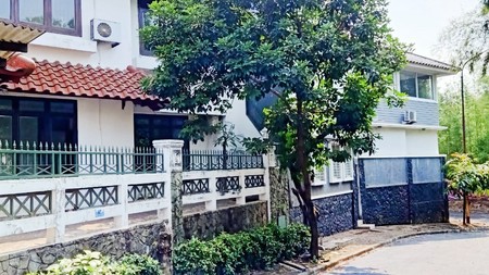 Rumah Bagus Di Jl Ciloto Puri Cinere Jakarta Selatan