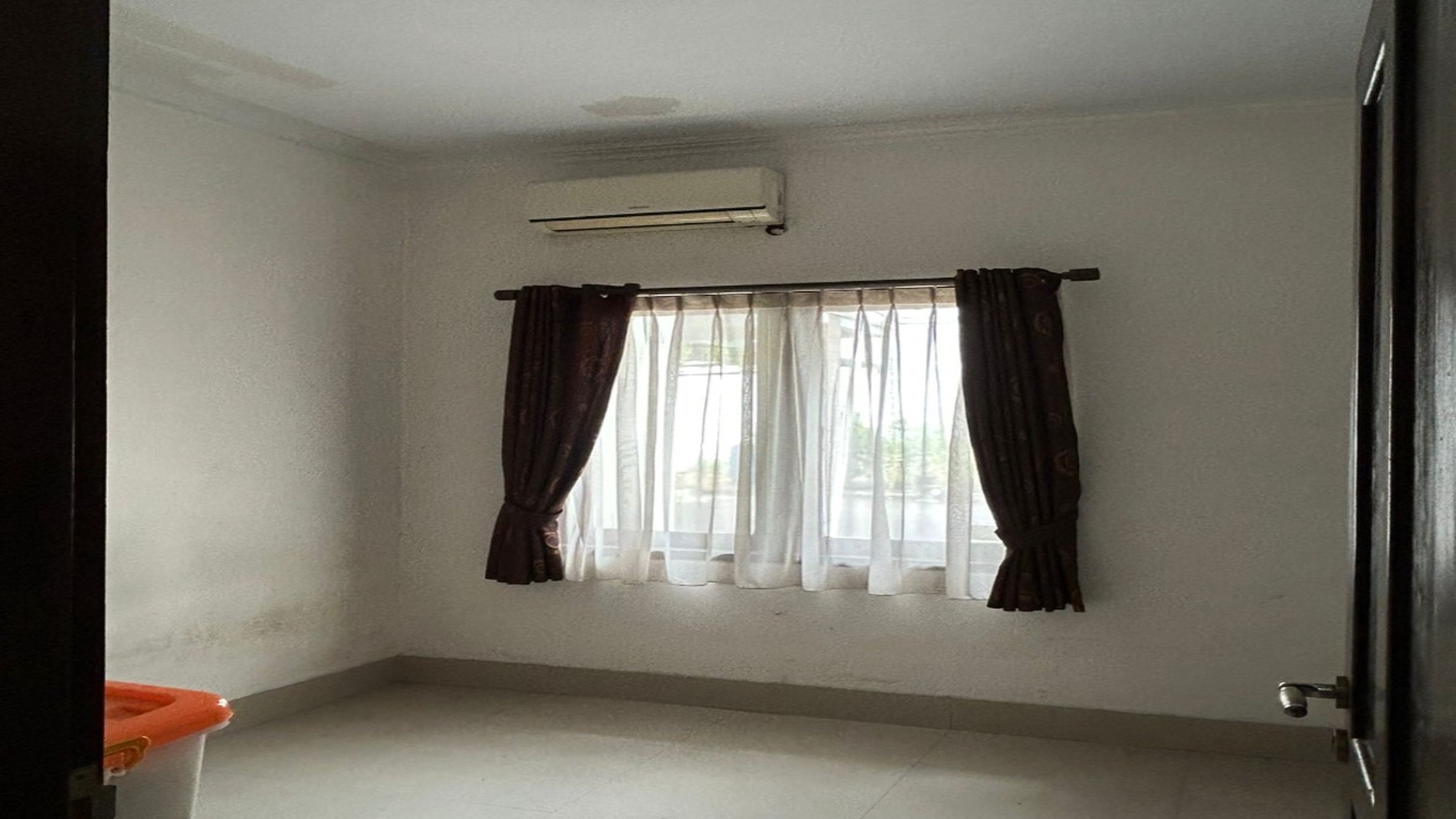 Rumah Dijual di Cluster Summer Festival Grand Wisata - Dekat Masjid, Ruko, dan Mall Living World