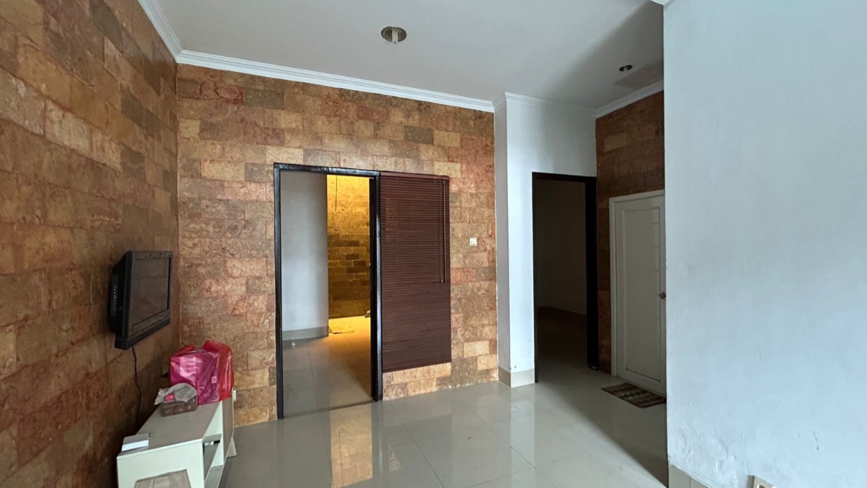 Rumah Dijual di Cluster Summer Festival Grand Wisata - Dekat Masjid, Ruko, dan Mall Living World