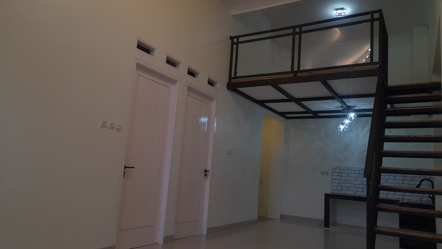 TERMURAH Rumah Minimalist Dua Kamar di  Villa Pamulang Tangsel 