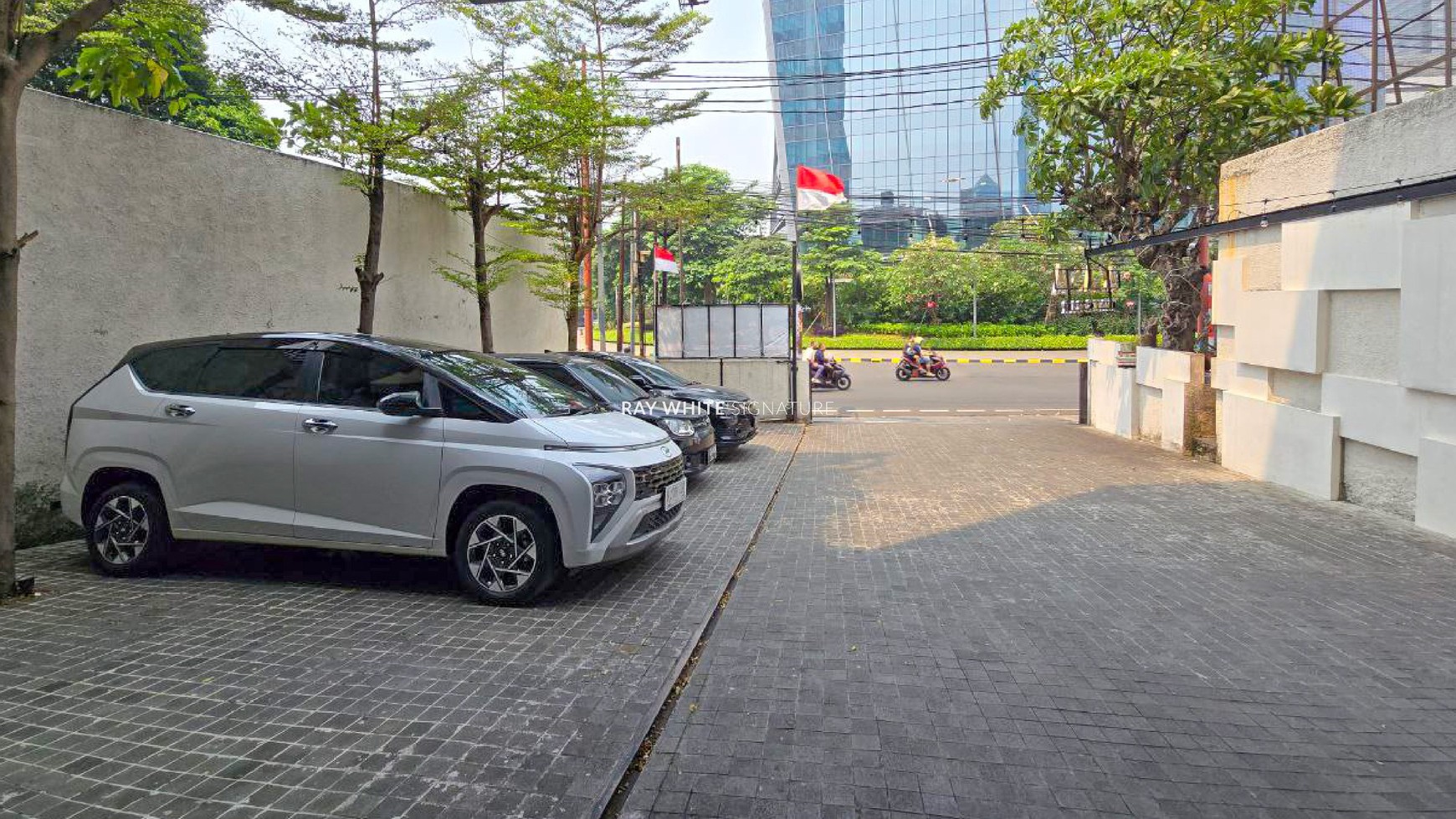 Rumah Hitung Tanah Area Cipete